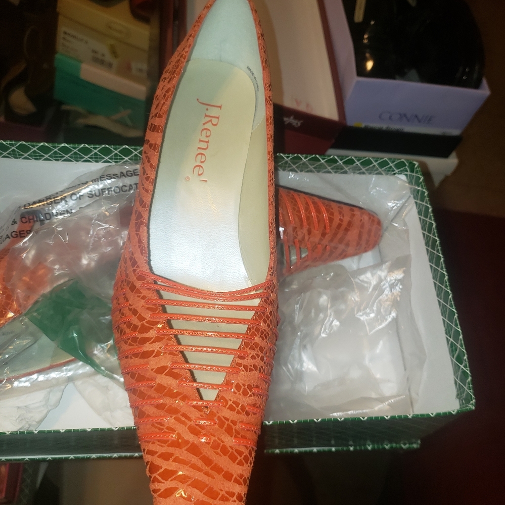 Orange Pumps / Melon